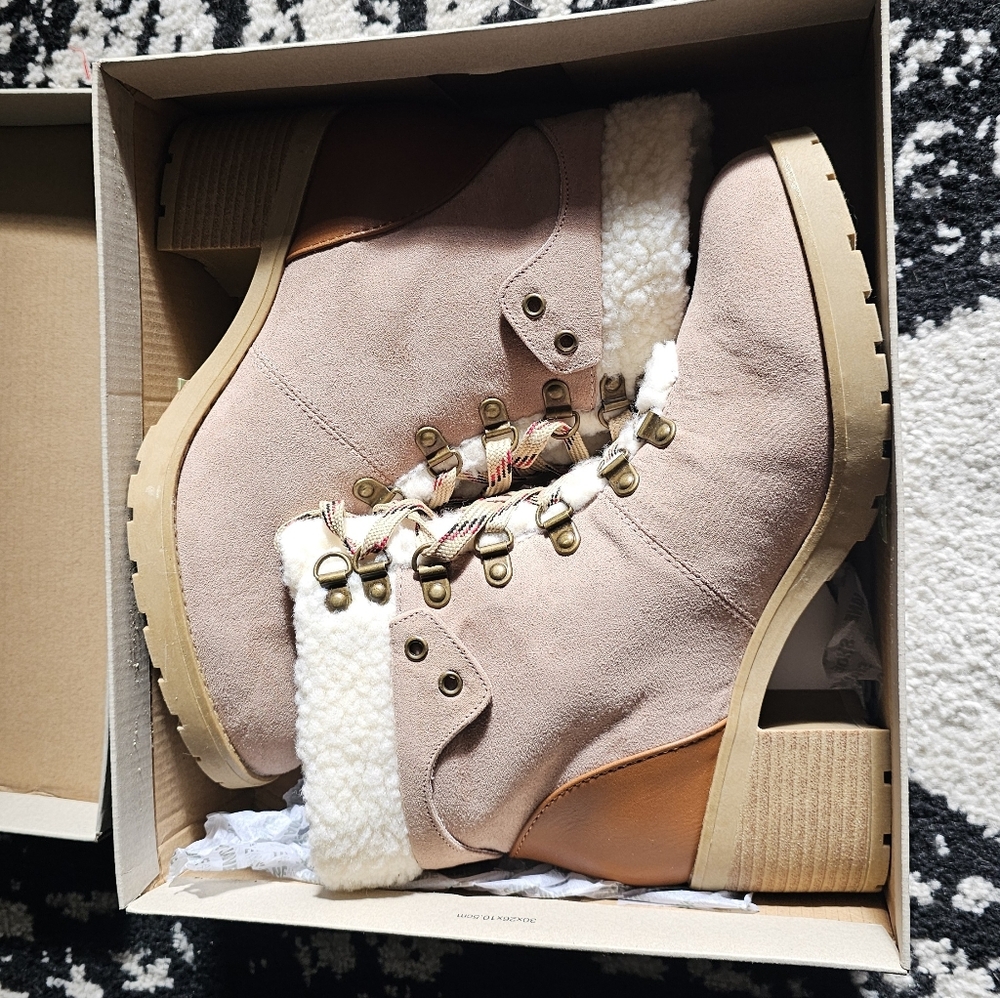 Women's Pink Suede Ankle Boots